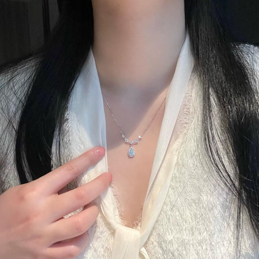 Dripping Water Pendant Necklace For Women Exquisite Light Luxury Style